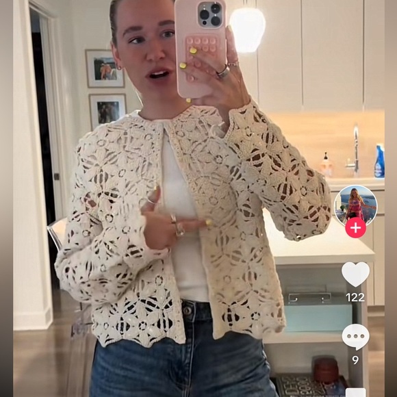 NWT ZARA 2025 collection SEQUIN MACRAMÉ CARDIGAN SIZE M
🚨PRICE FIRM NO DISCOUNT - Picture 13 of 16